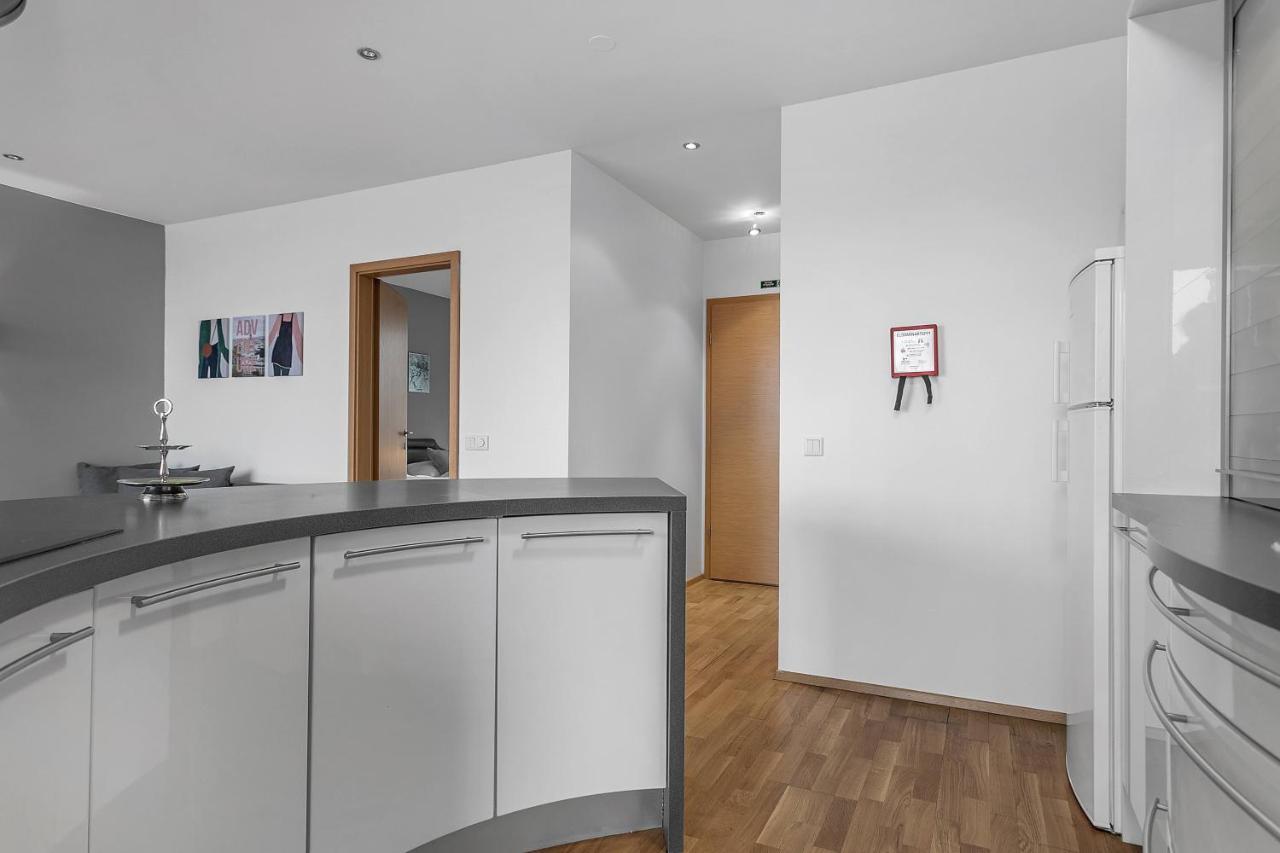 Sunny Apartment - By The Sea In City Center Reykjavík Eksteriør bilde